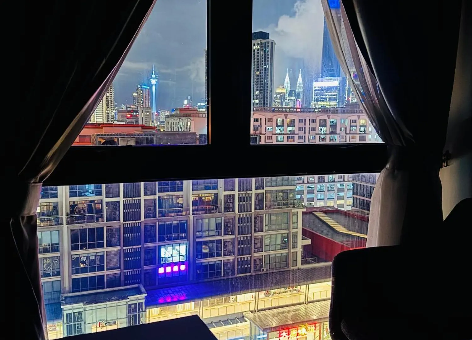 Apartment Velocity Kl By Luxury Hut Kuala Lumpur